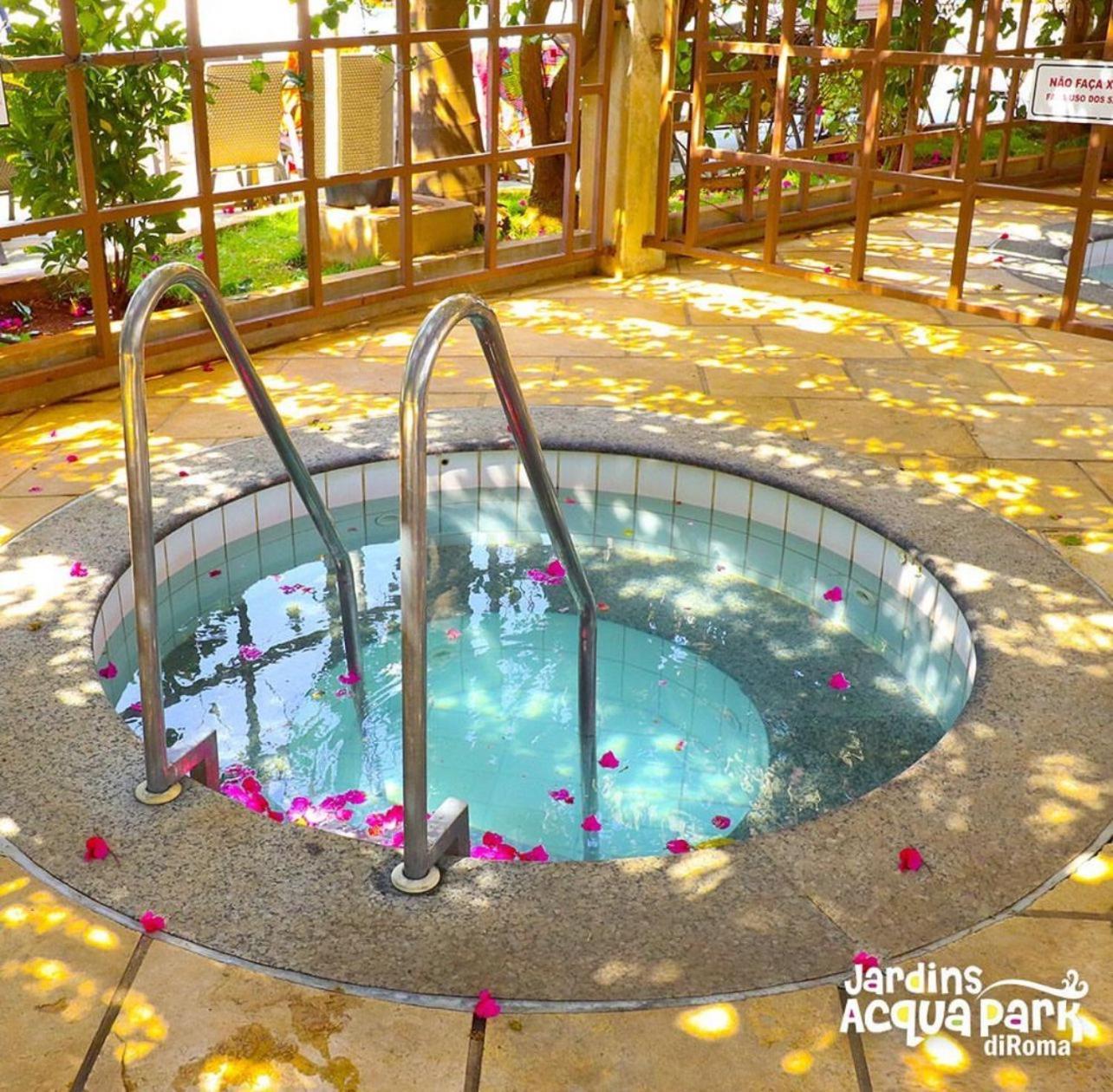 Apto Completo Com Parque Aquatico 24 Horas Lacqua Diroma Caldas Novas Εξωτερικό φωτογραφία
